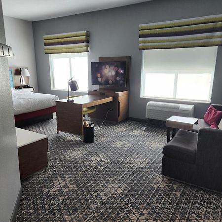 Hampton Inn & Suites Pittsburgh New Stanton Pa מראה חיצוני תמונה