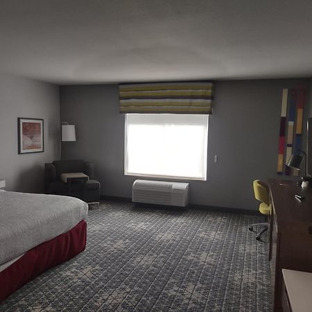Hampton Inn & Suites Pittsburgh New Stanton Pa מראה חיצוני תמונה