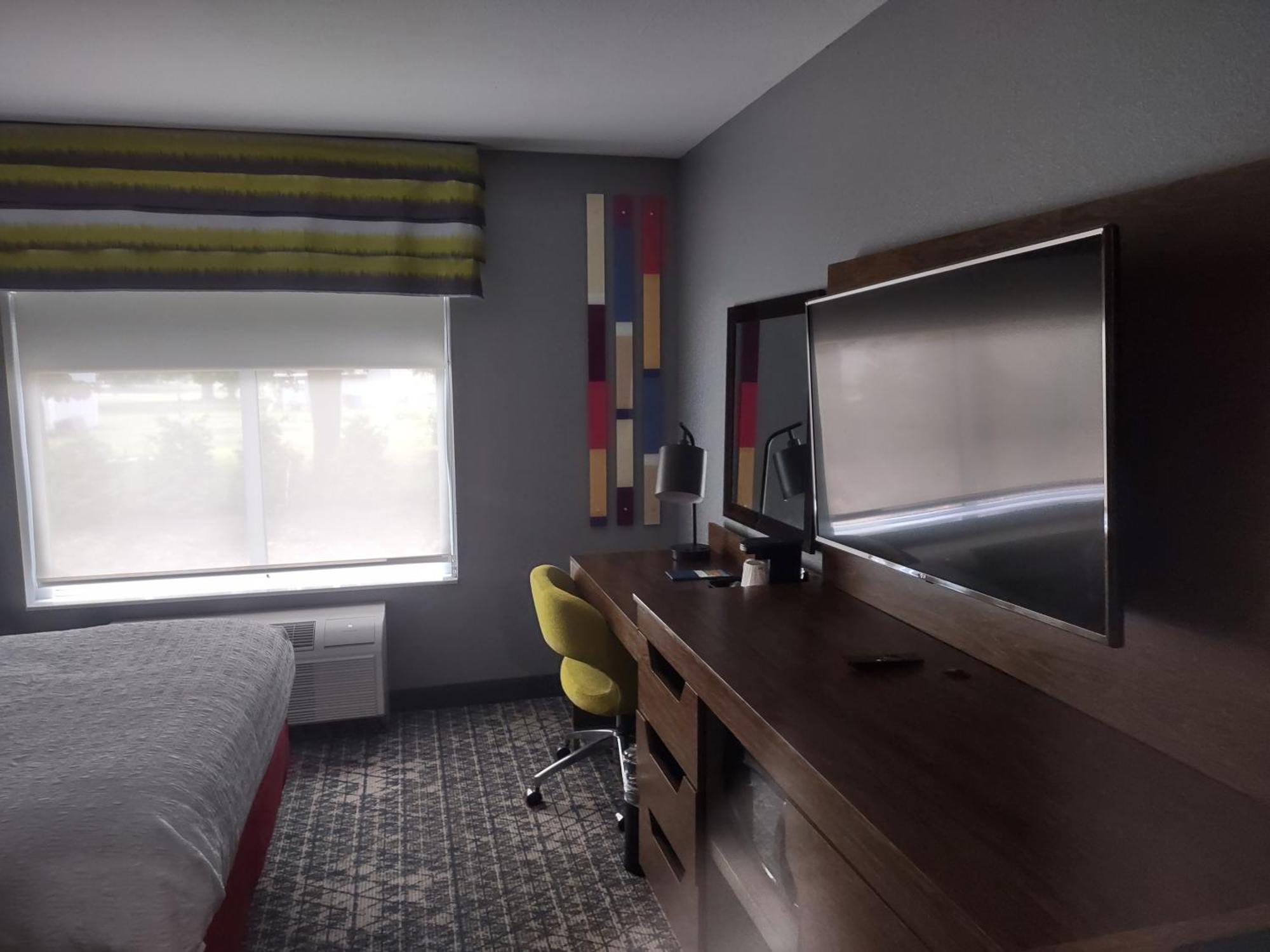 Hampton Inn & Suites Pittsburgh New Stanton Pa מראה חיצוני תמונה