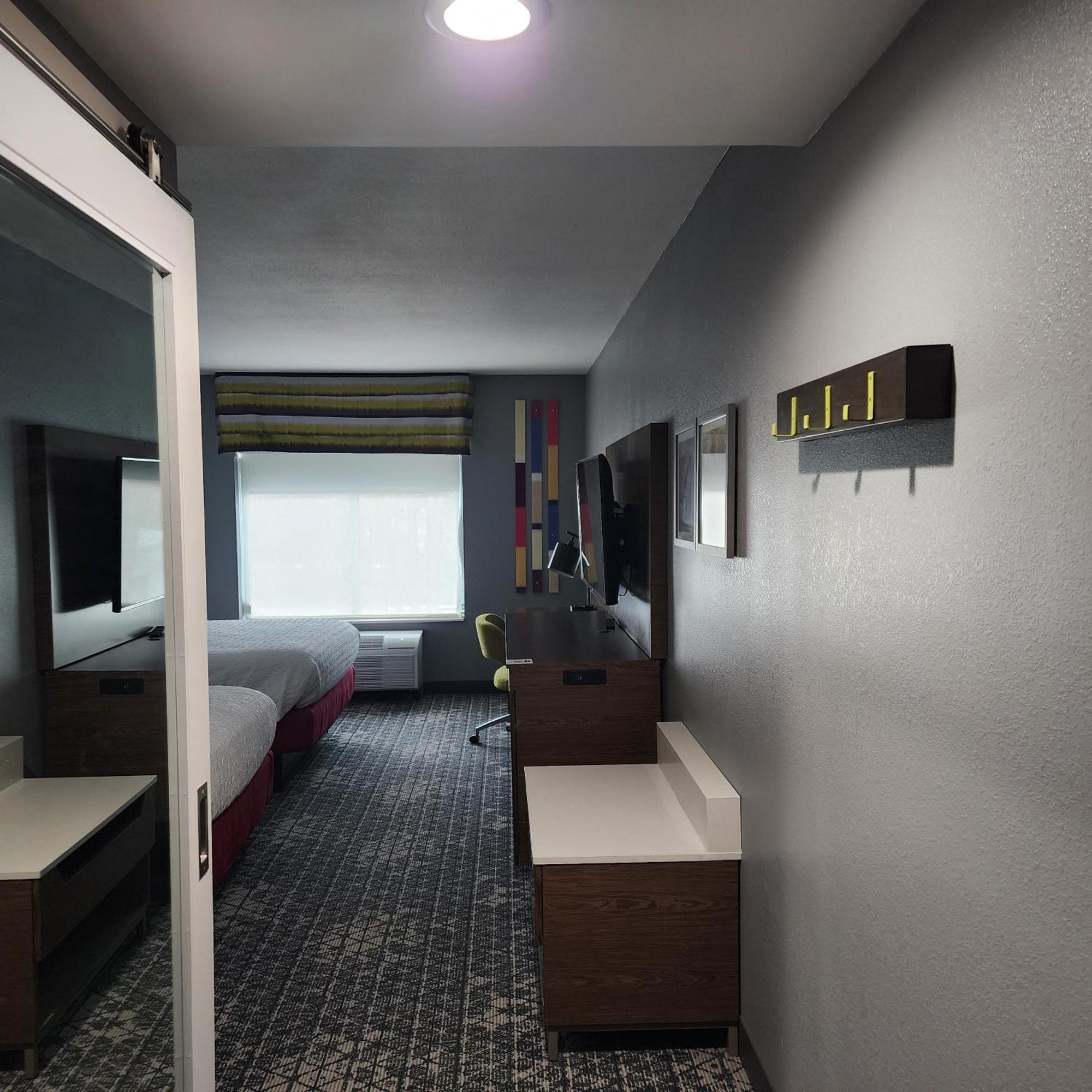 Hampton Inn & Suites Pittsburgh New Stanton Pa מראה חיצוני תמונה