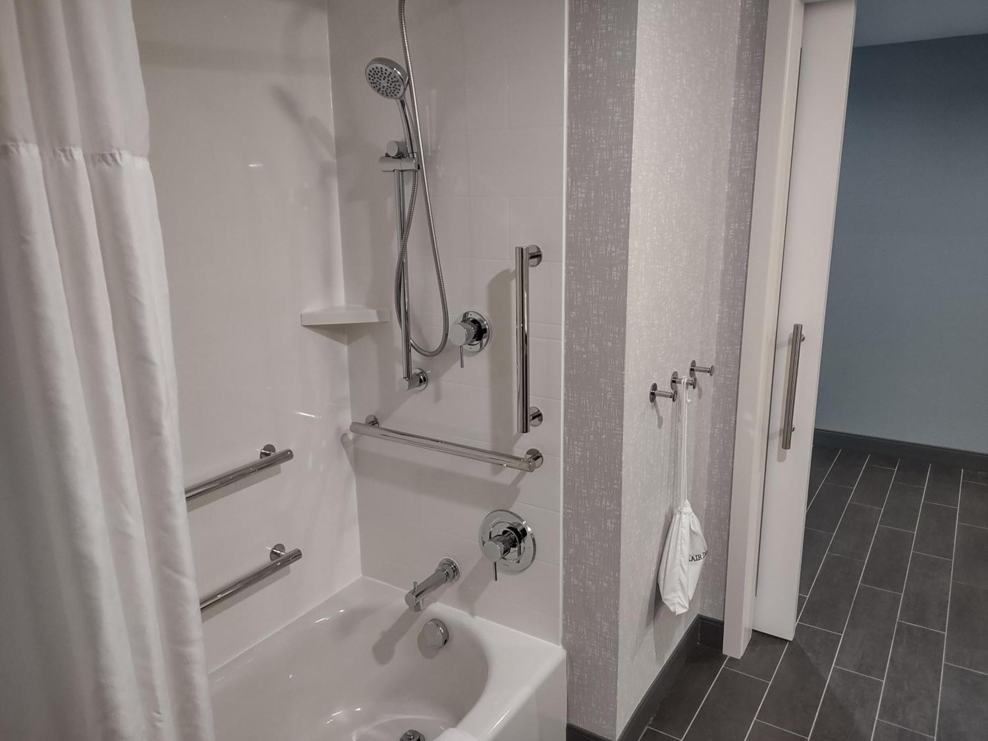 Hampton Inn & Suites Pittsburgh New Stanton Pa מראה חיצוני תמונה
